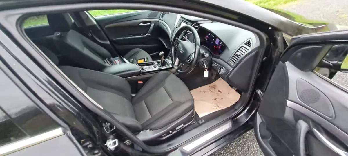 2017 hyundai i40 1.7 crdi - Image 4