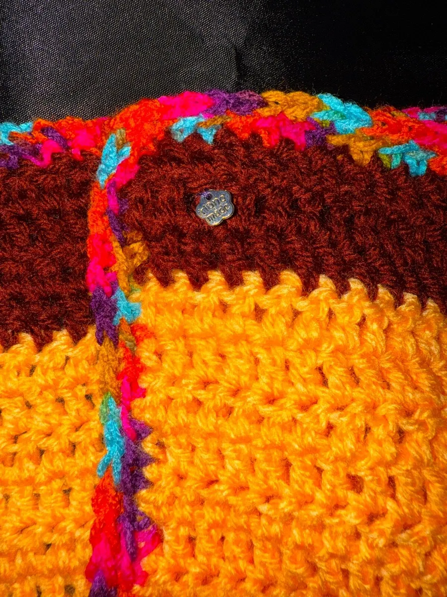 Crochet blanket - Image 1