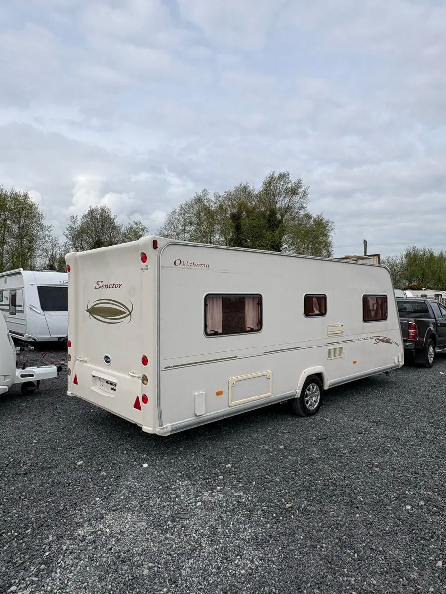 Bailey senator 4 berth fixed bed caravan - Image 3