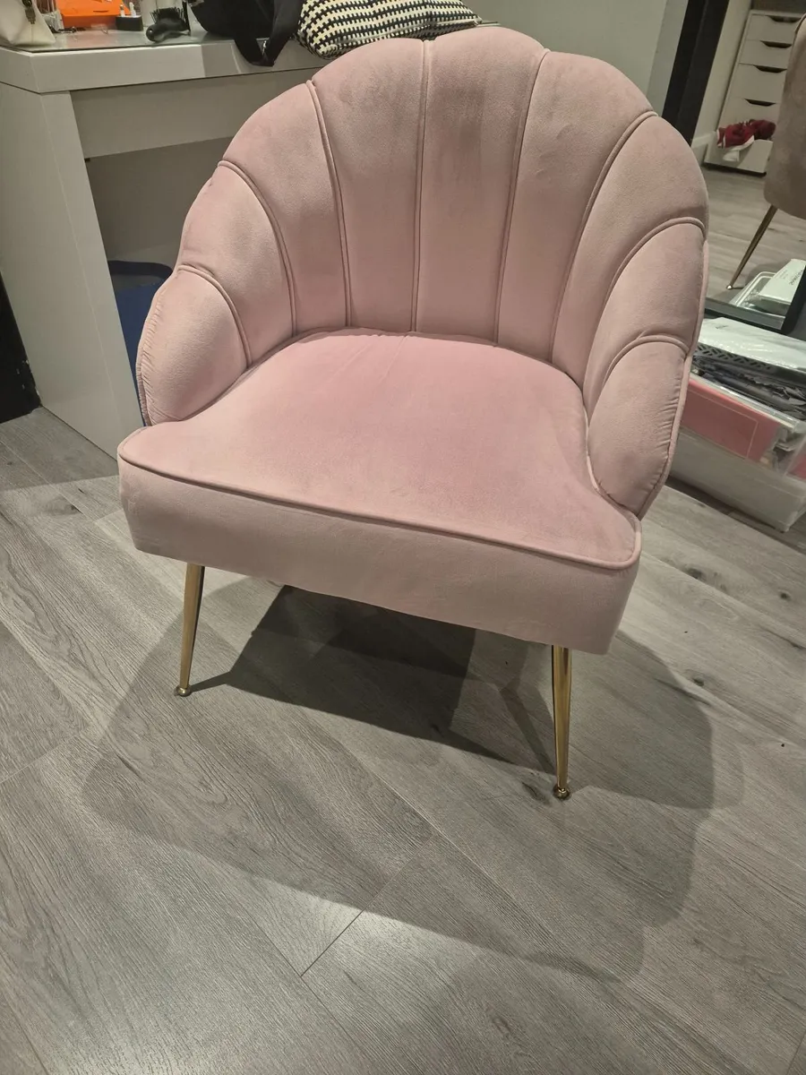 Pink suede chair - Image 1