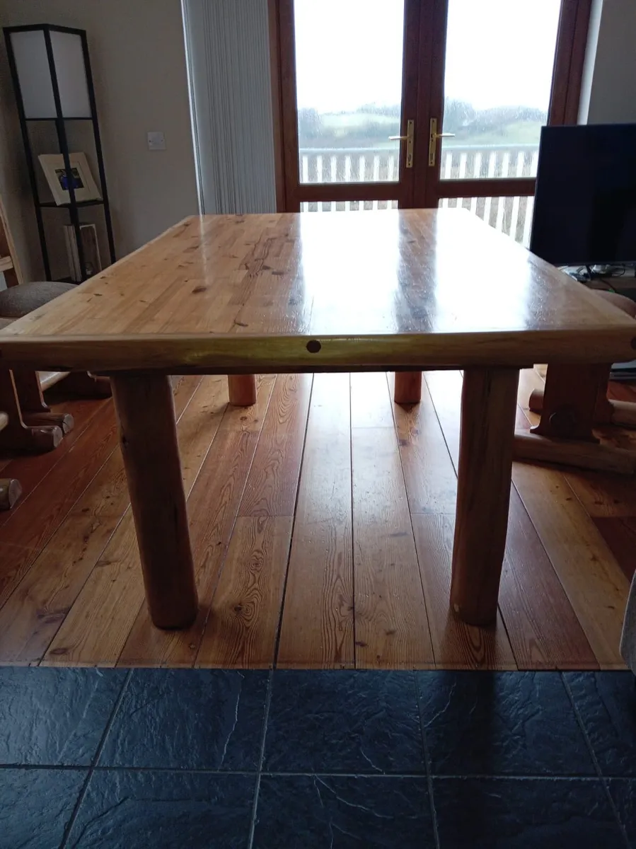 Table & Chairs - Image 2