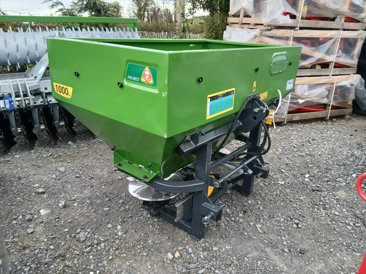 Tolmet fertiliser spreader - Image 2