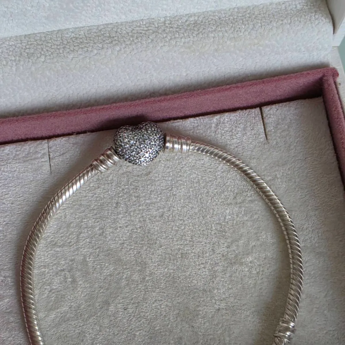 Pandora charm bracelet heart sparkly claps size 19 - Image 4