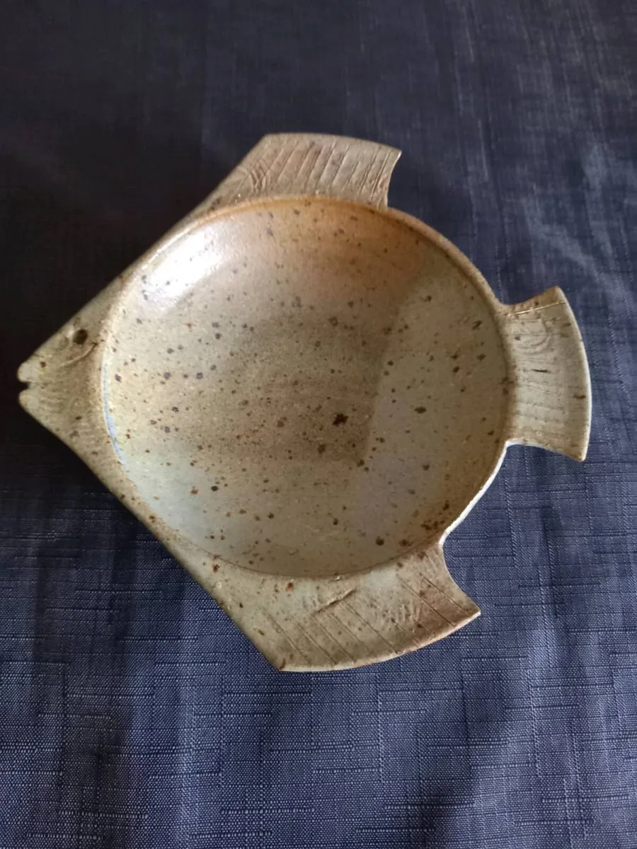 Roundstone Pottery Fish Shaped Dish - Image 1