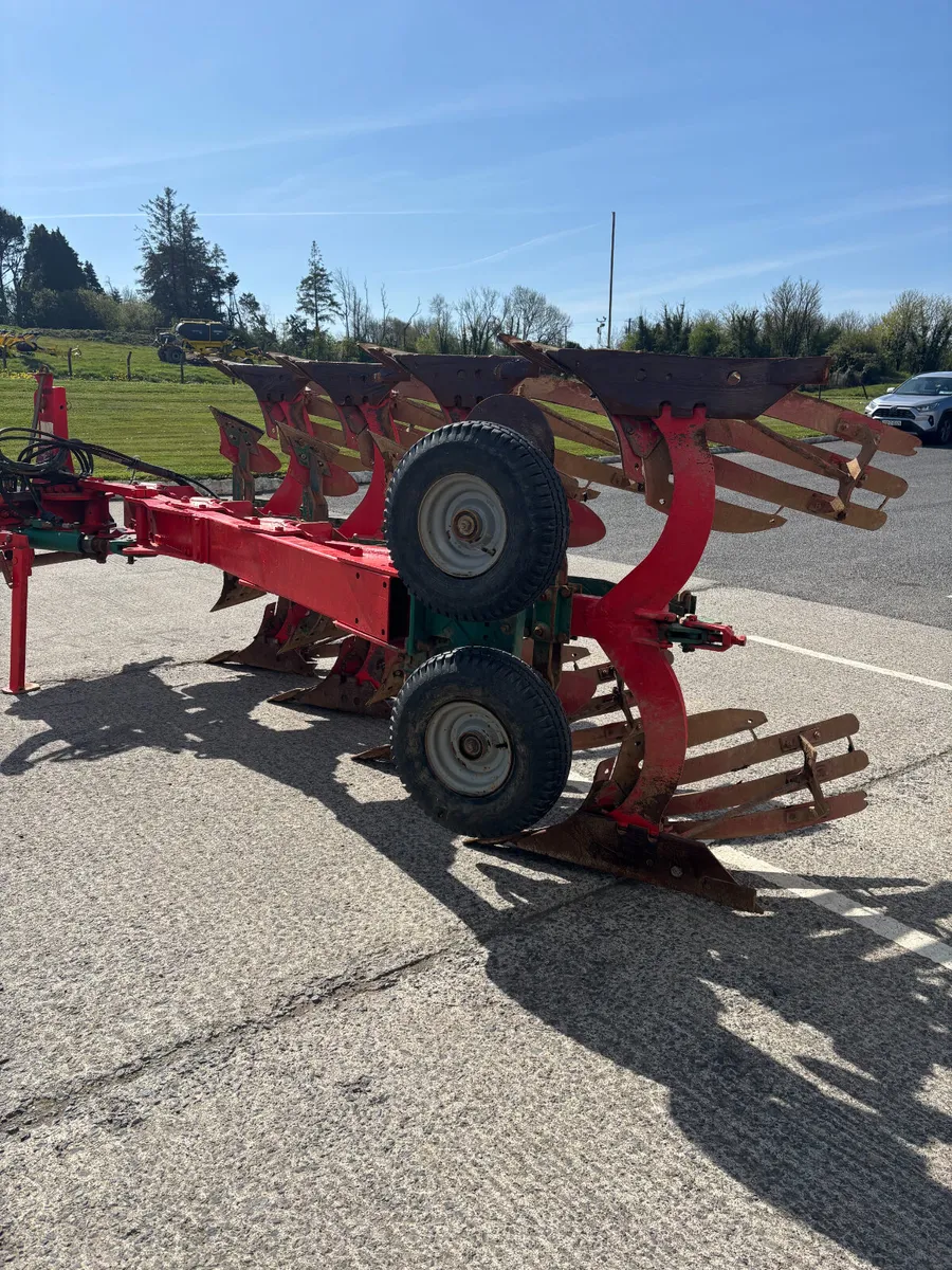 Kverneland Plough - Image 4