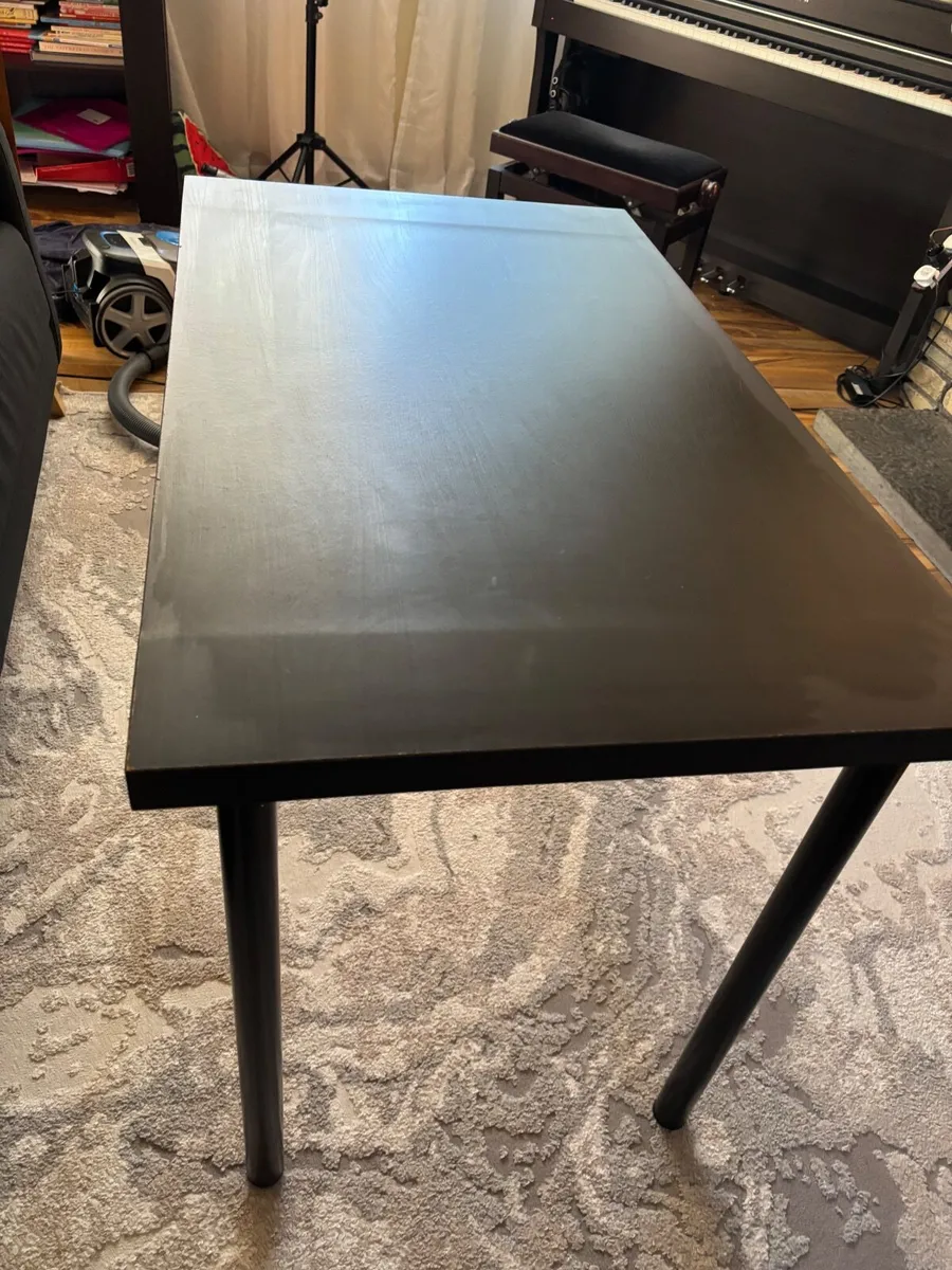 Table Ikea - Image 1