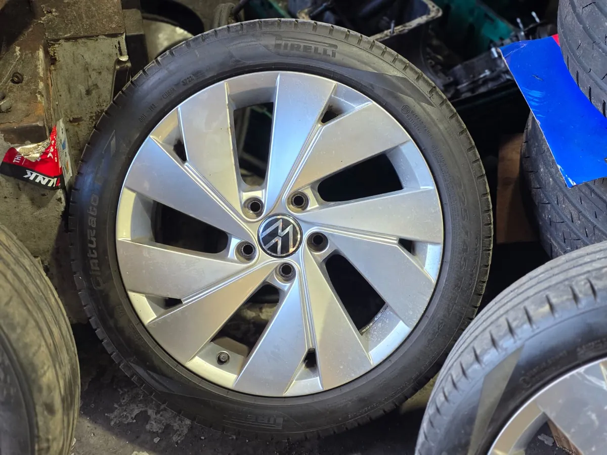 Genuine VW 17" Alloy Wheels 5X112 - Image 3