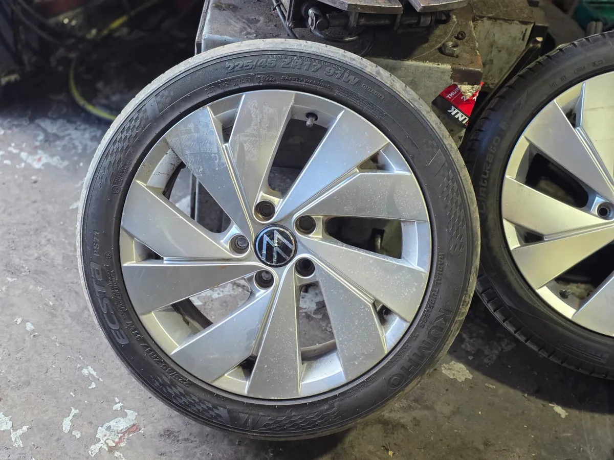 Genuine VW 17" Alloy Wheels 5X112 - Image 4
