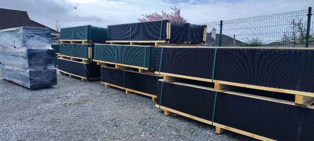 8/6/8 mm fence panels / V mesh 5mm fence panels - Image 4