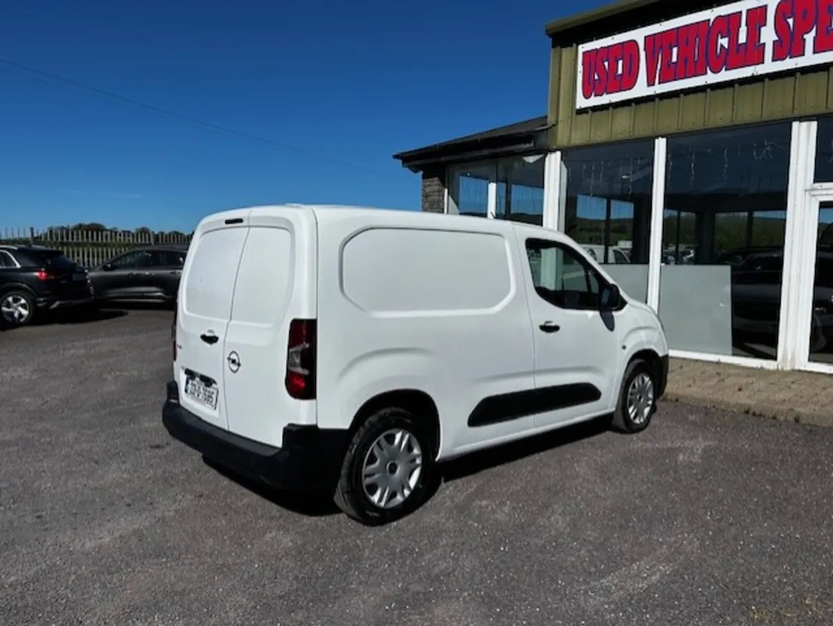 Opel Combo Low Milage - Image 4