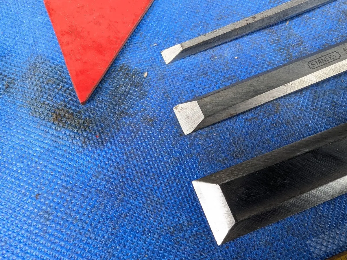 3 Stanley Chisels - Image 4