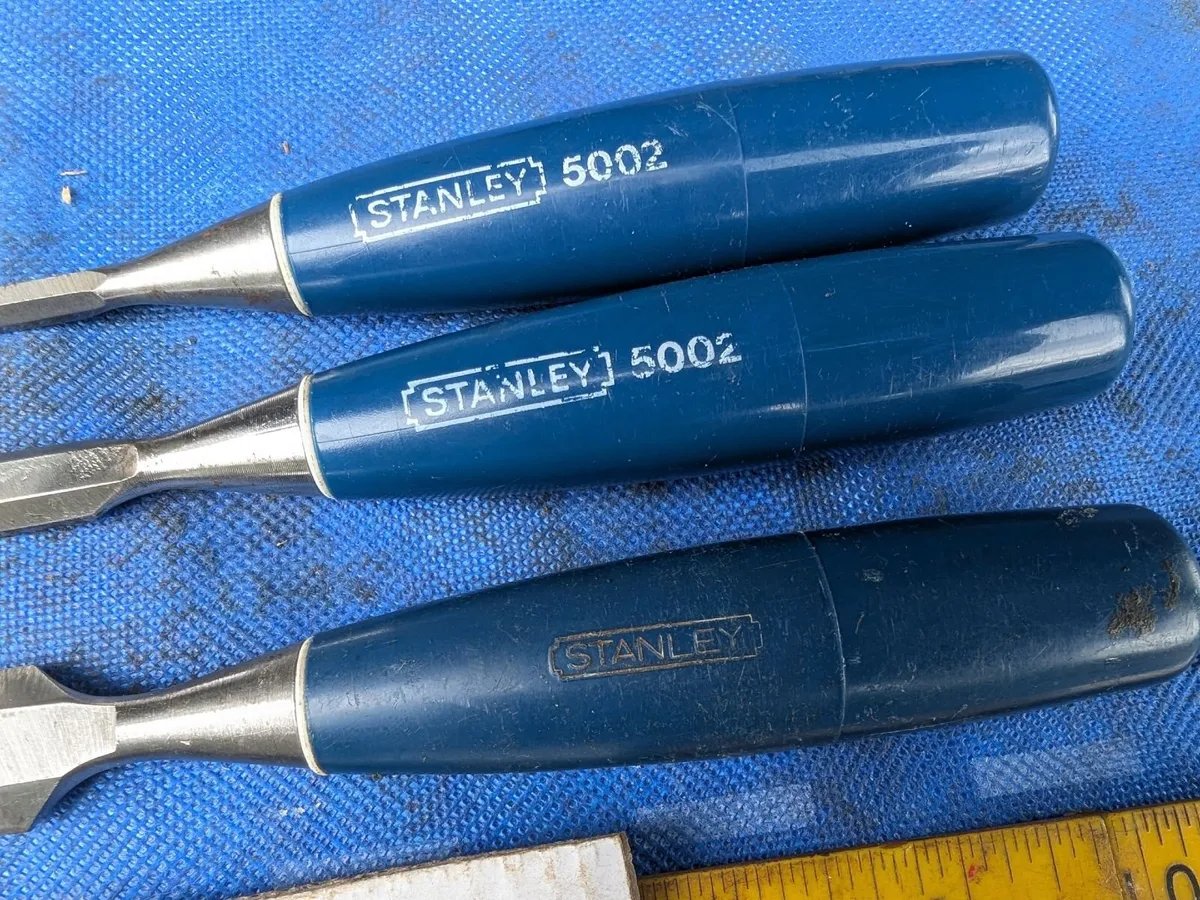 3 Stanley Chisels - Image 2