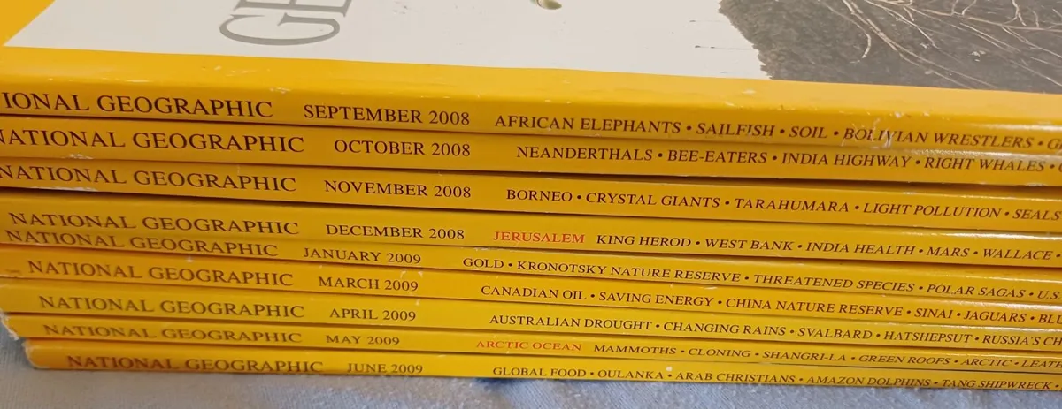 Old issues of National Geographic - Image 2