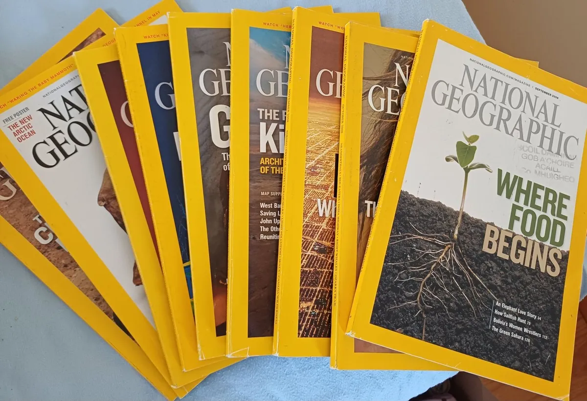 Old issues of National Geographic - Image 1