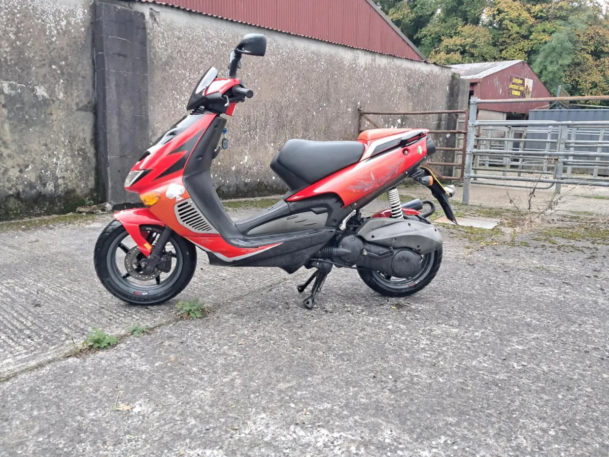 👉2 scooters 2000 125 Aprilia SR - Image 3