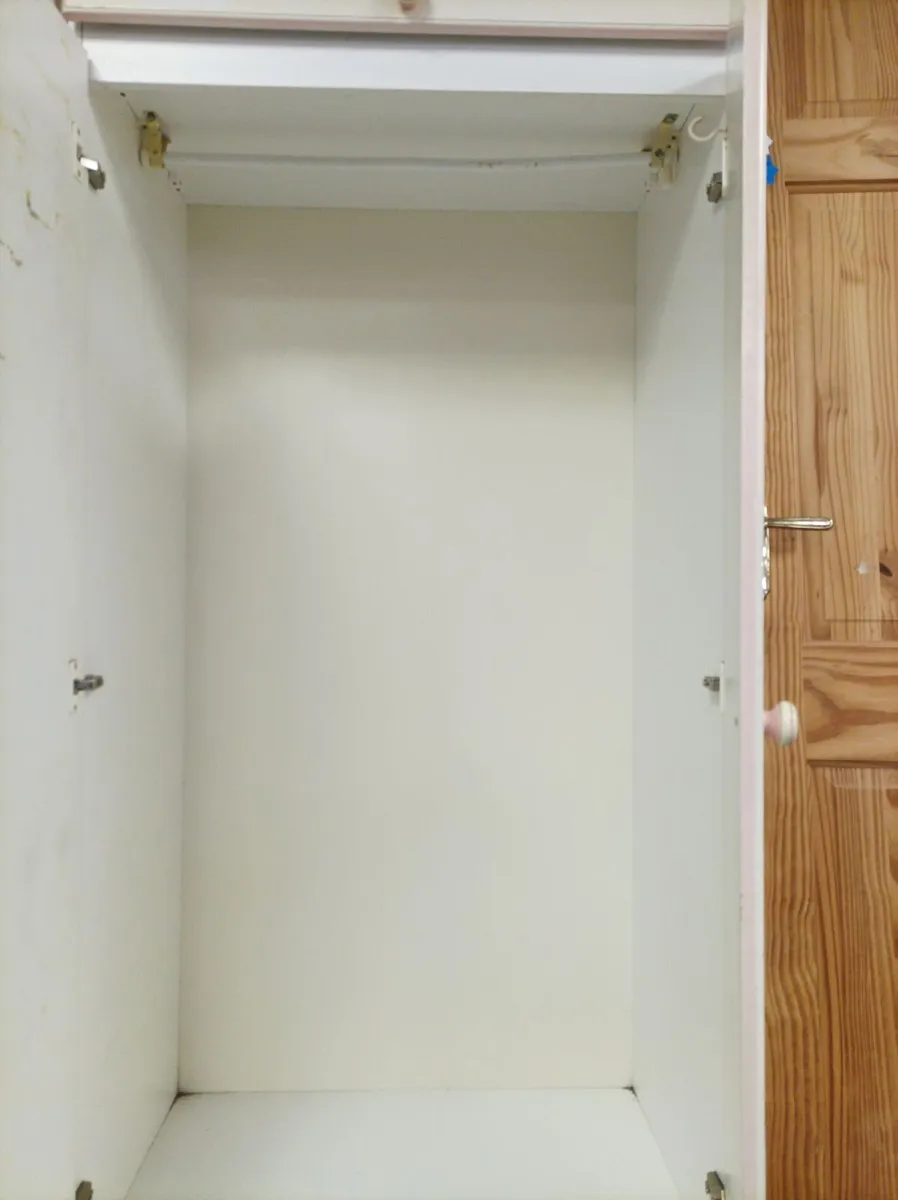 WARDEOBE AND VANITY UNIT WITH MIRROR - Image 4