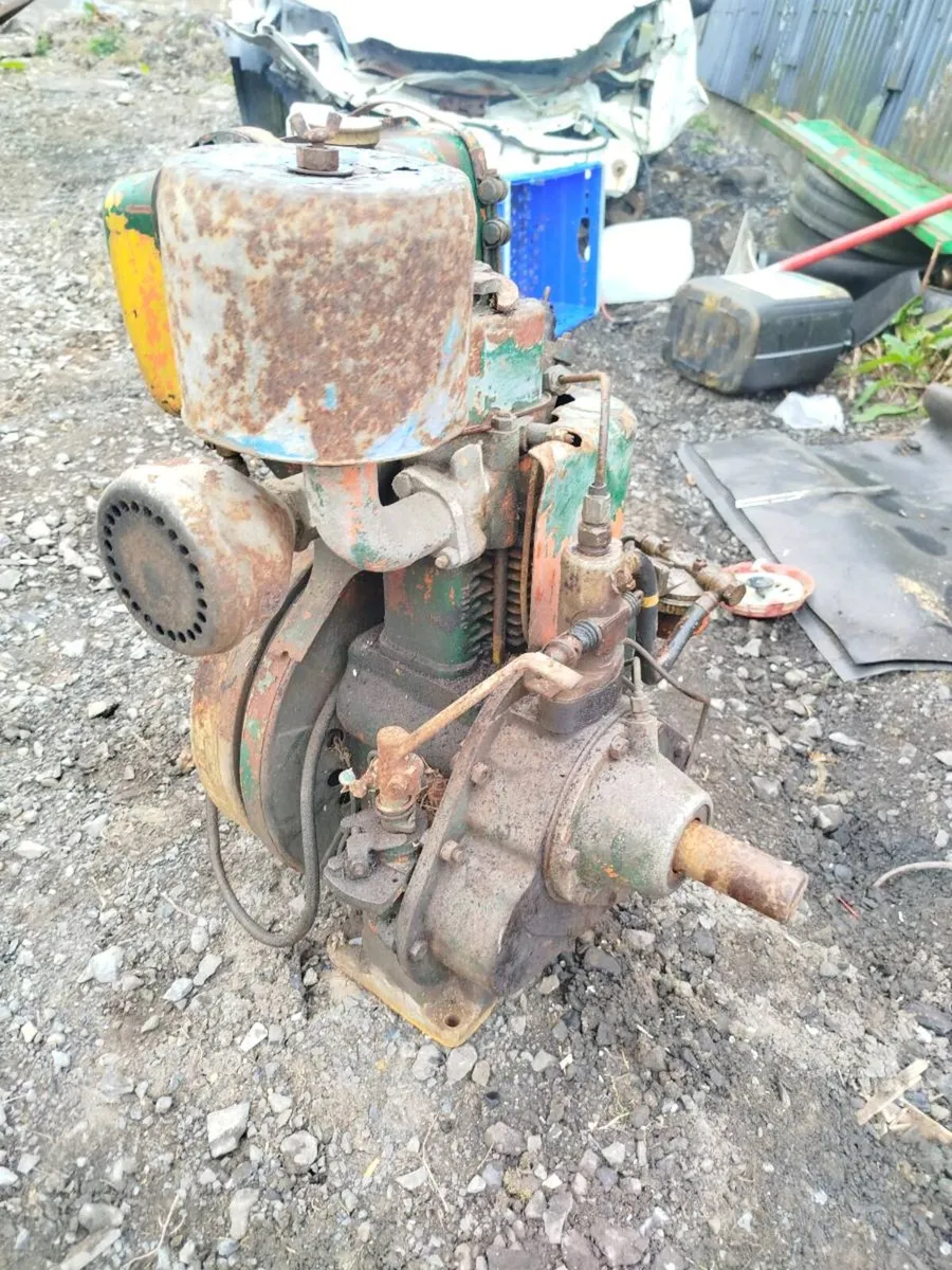 Lister 1/1/2 hp pazi engine - Image 1