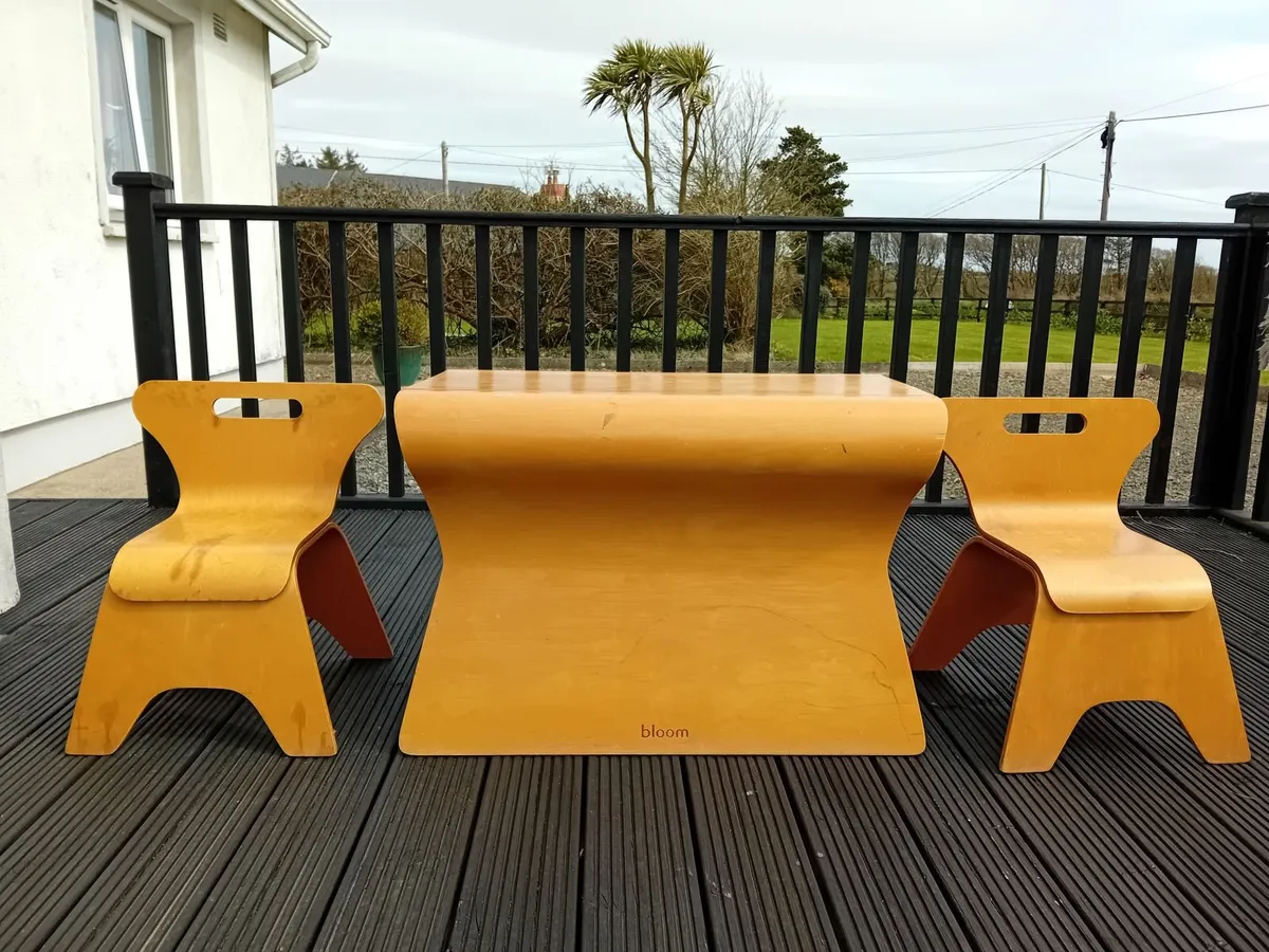 children table and chairs - Image 4