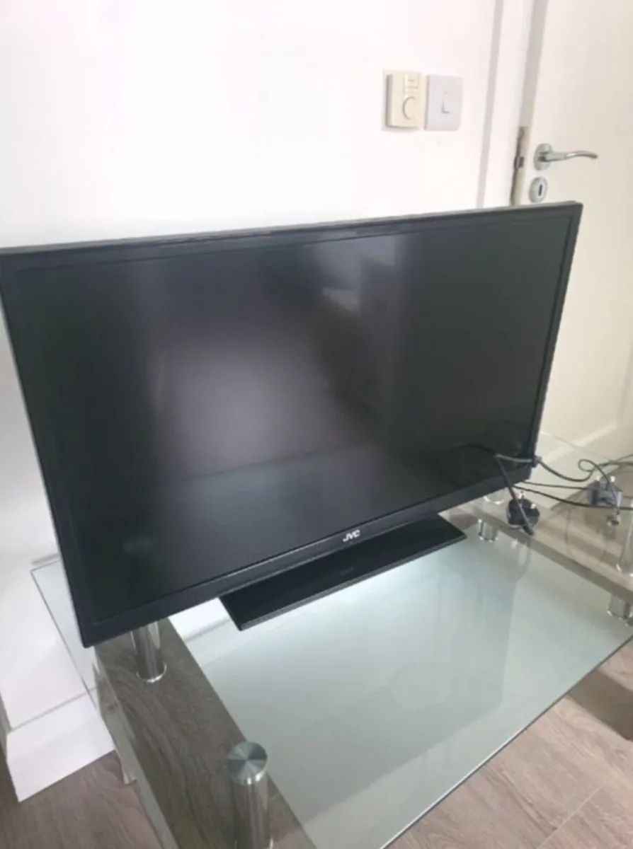 JVC 32 inch TV - Image 1