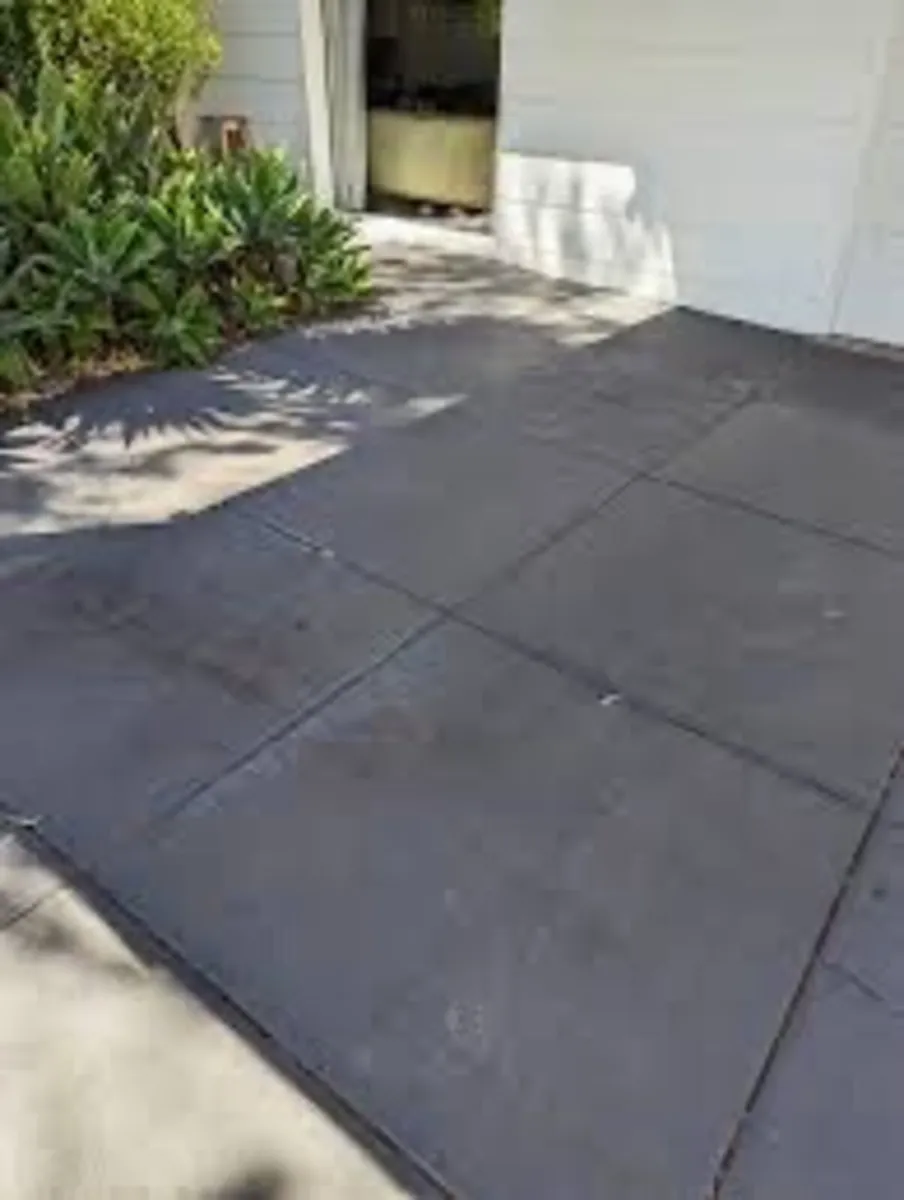 Tarmac sealer - Image 2