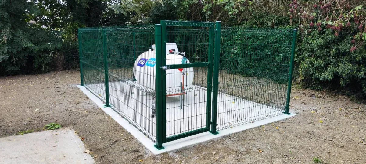 8/6/8 mm fence panels / V mesh 5mm fence panels - Image 1
