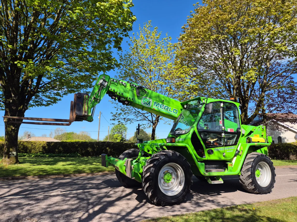 Merlo P40.17 telehandler - Image 1
