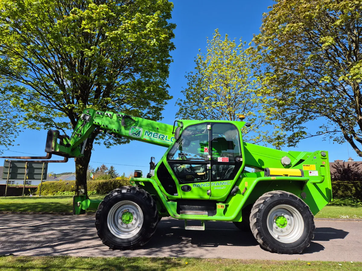 Merlo P40.17 telehandler - Image 2