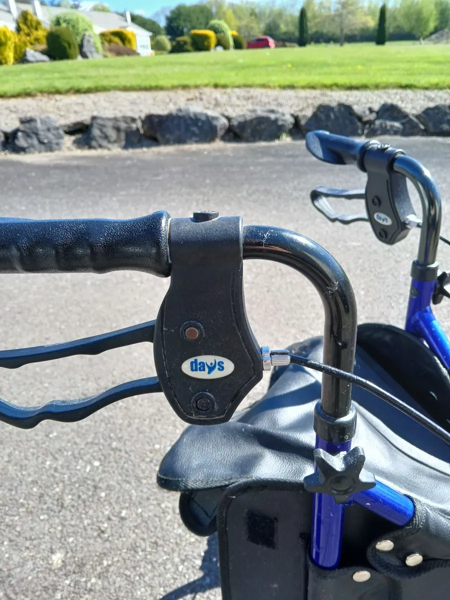 3 wheeled rollator ,walking aid - Image 1