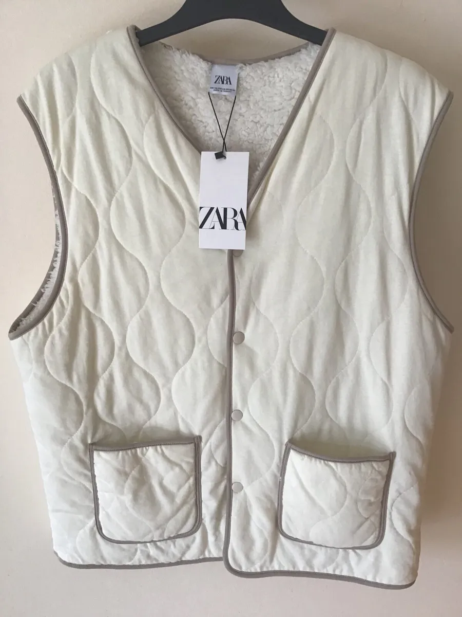 Unisex Gilet - Image 1
