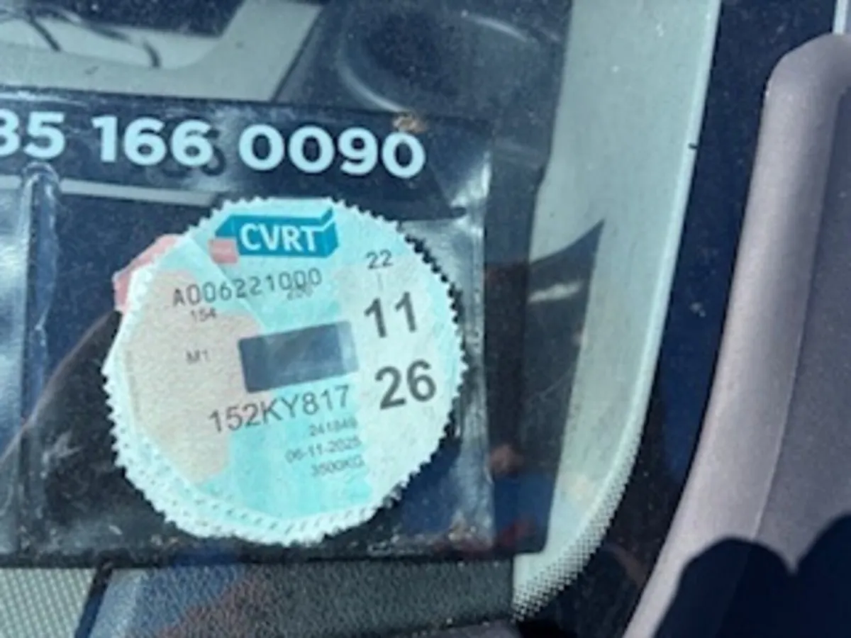 Campervan Nissan NV400 - Image 2