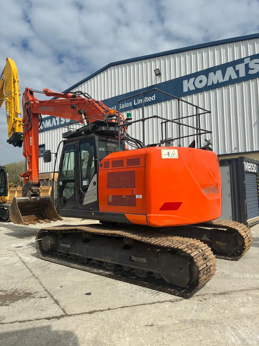 Hitachi ZX225USRLC-6 - Image 2