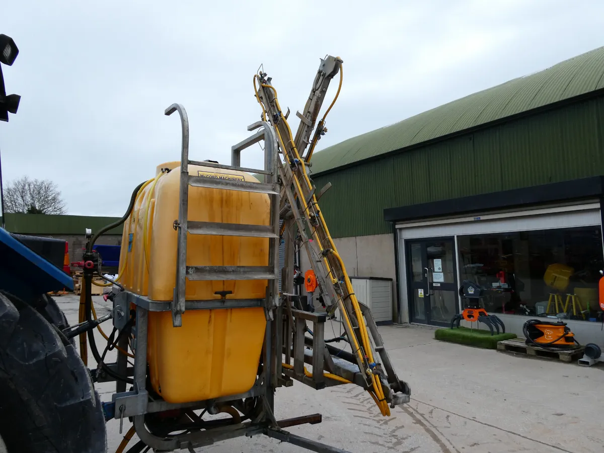 Jarmet 1000lt 12m hydraulic folding Sprayer - Image 1