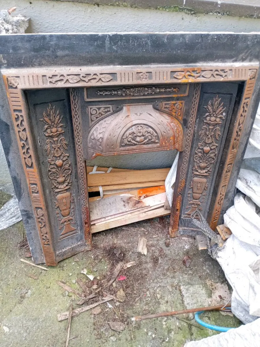 Old fire place - Image 1