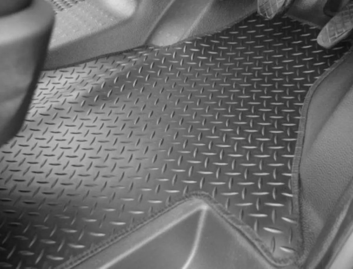 Volkswagen Caddy Tailored Heavy Duty Rubber Mats - Image 1