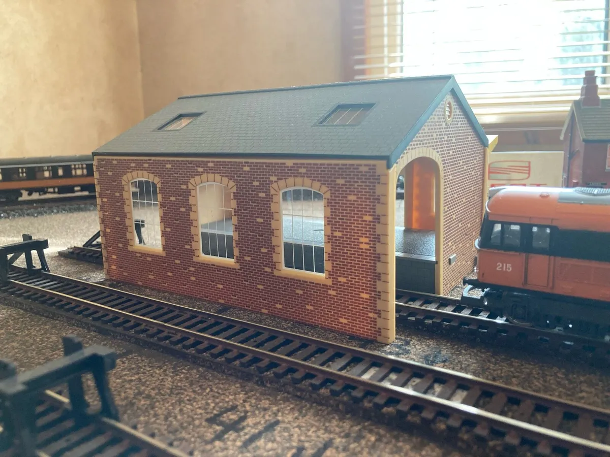 Hornby Goods Shed - Image 1