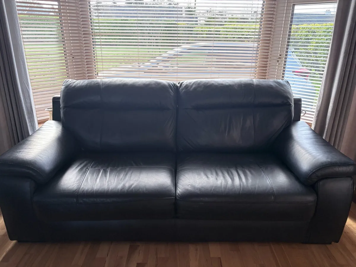 Leather 3 seater sofa - Image 4