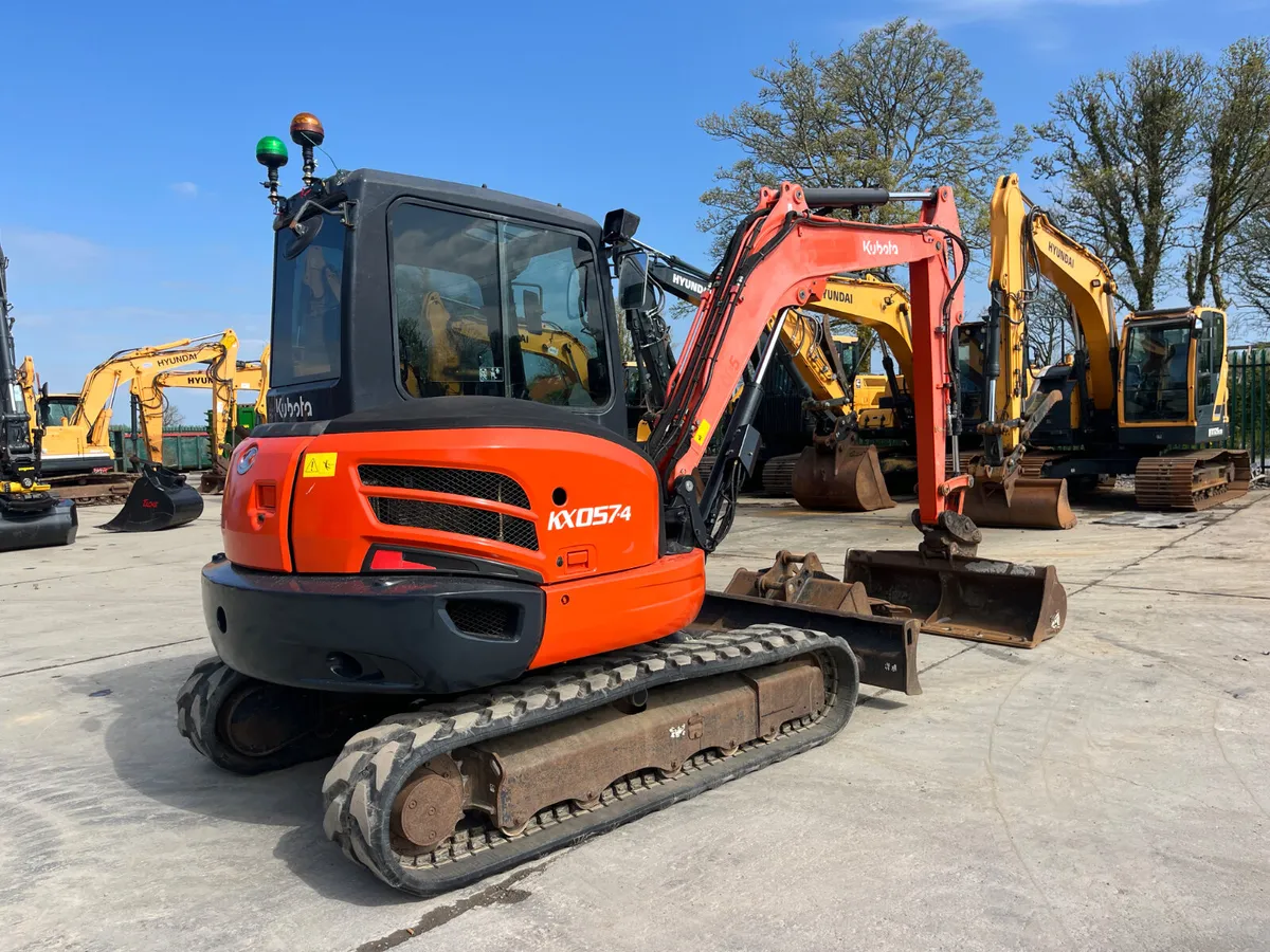 2016 Kubota KX057-4 - Image 4