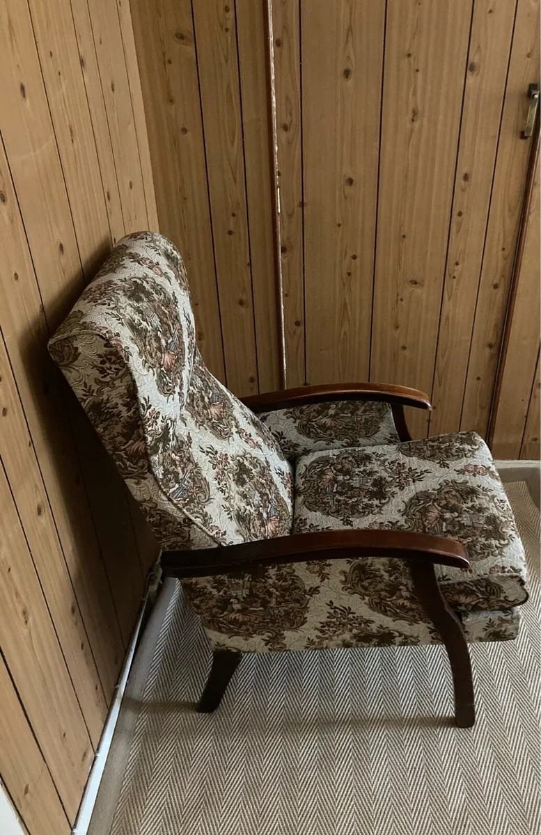 Living Room Chair - Image 2