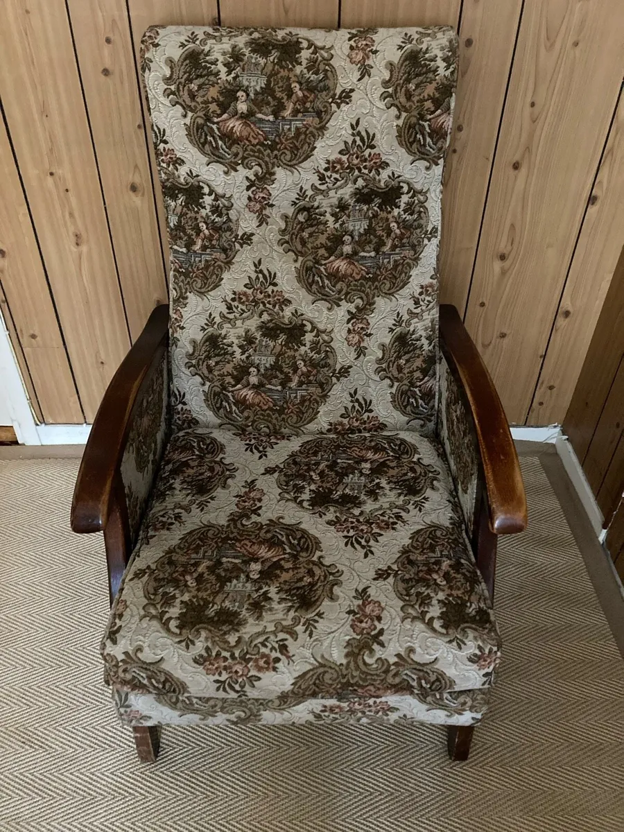 Living Room Chair - Image 3