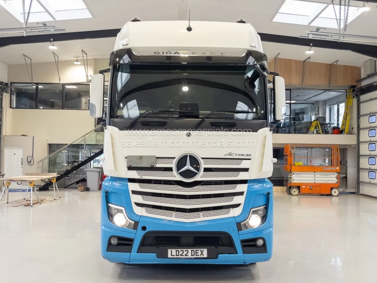 2022 MERCEDES-BENZ ACTROS 2458 GIGA SPACE - Image 2