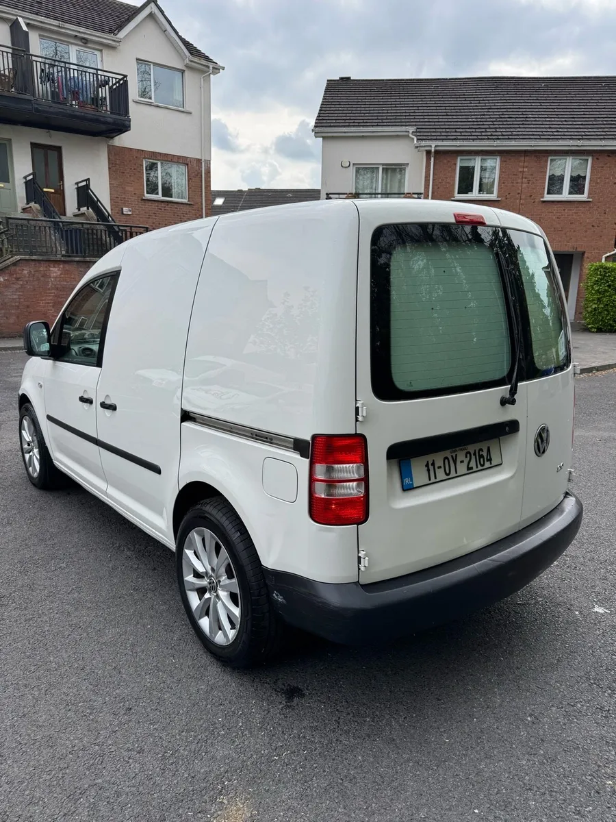 2011 VW Caddy 2.0 | Apple CarPlay - Image 3
