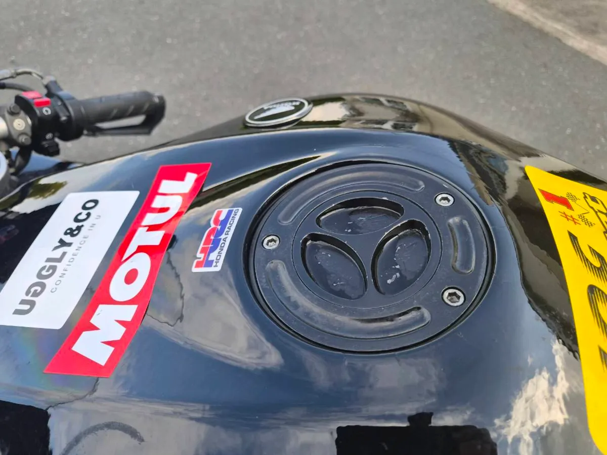 Honda fireblade - Image 2