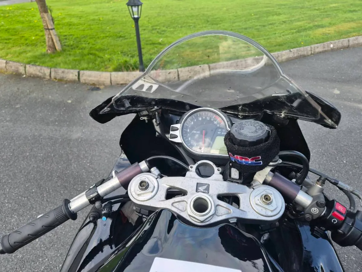 Honda fireblade - Image 4