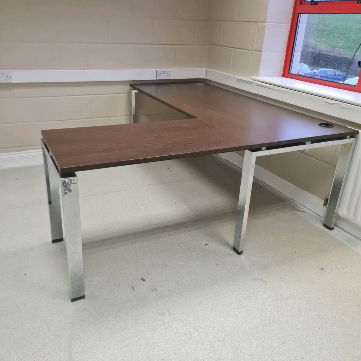 2 metre executive walnut desk with - Image 1