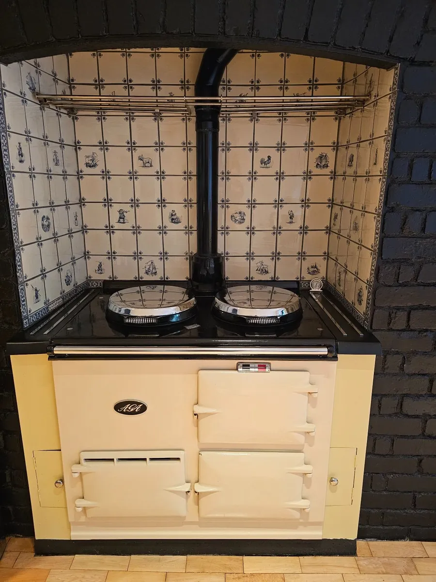 Aga cooker - Image 1