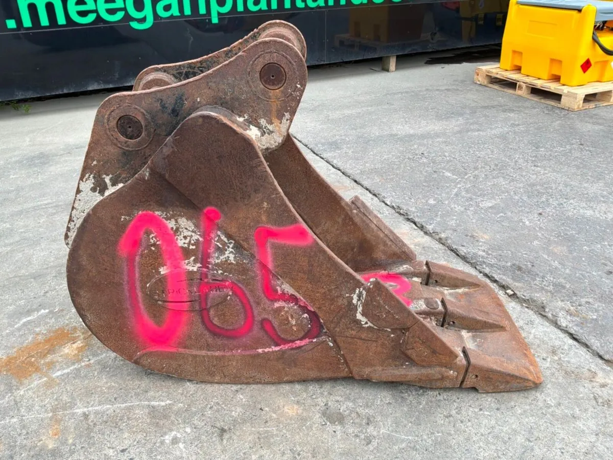 24" STRICKLAND BUCKET.......65mm PINS........065. - Image 3