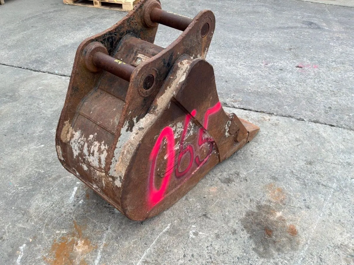 24" STRICKLAND BUCKET.......65mm PINS........065. - Image 4