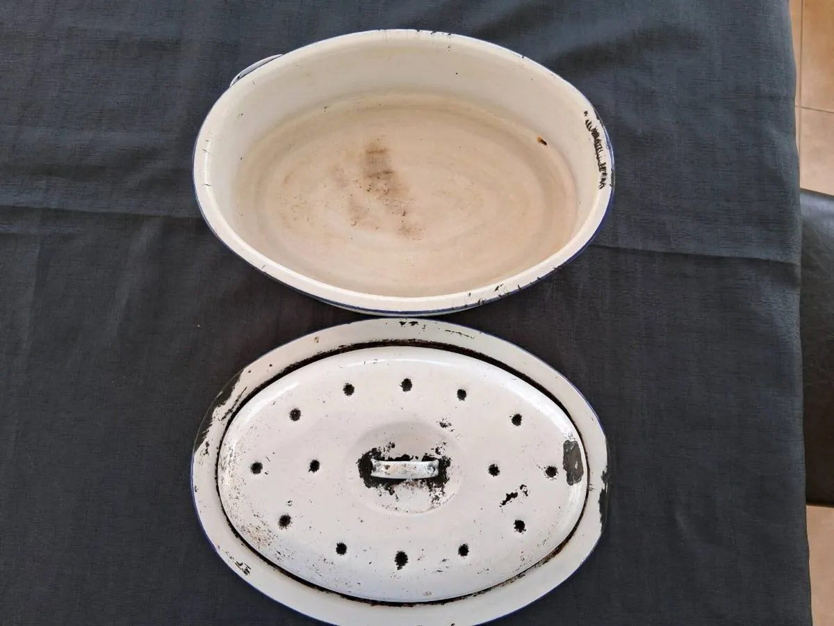 Enamel Oval Roaster - Image 2
