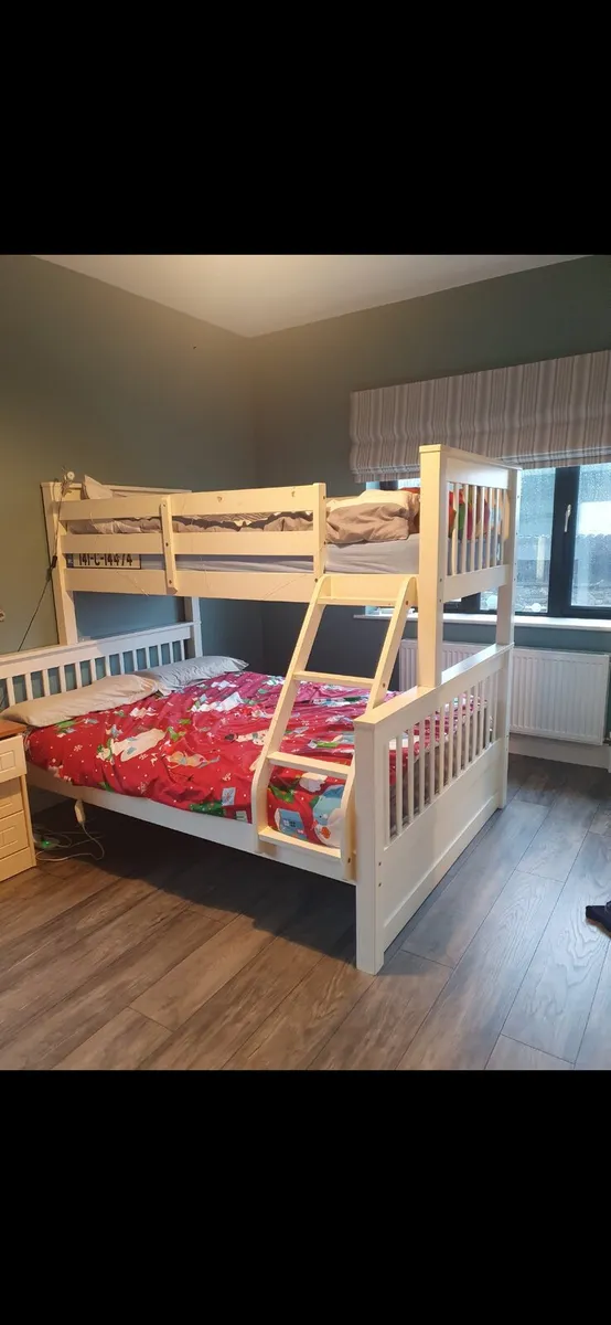 Triple bunkbeds - Image 1