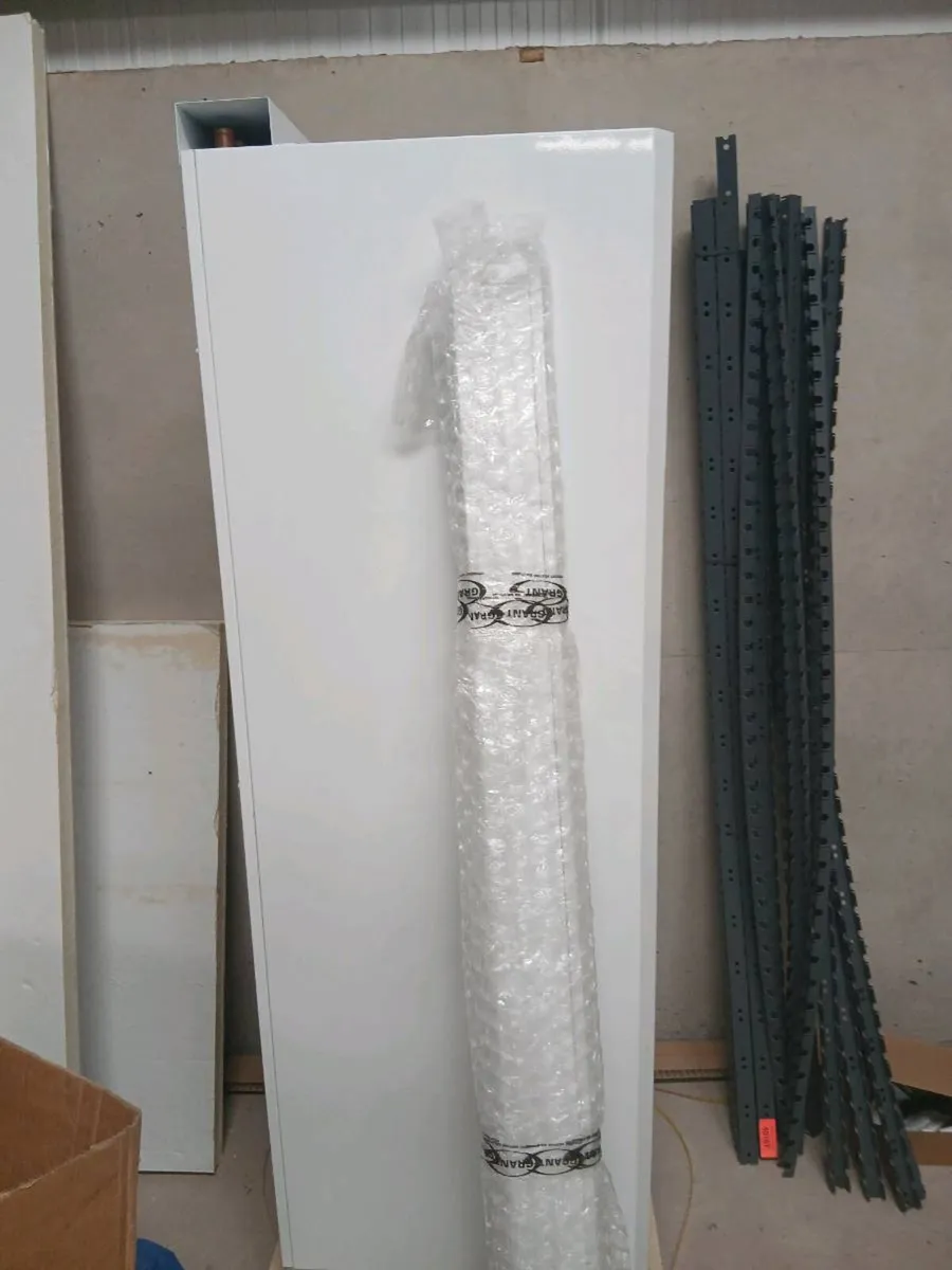 Grant aerona 10kw heat pump. - Image 2